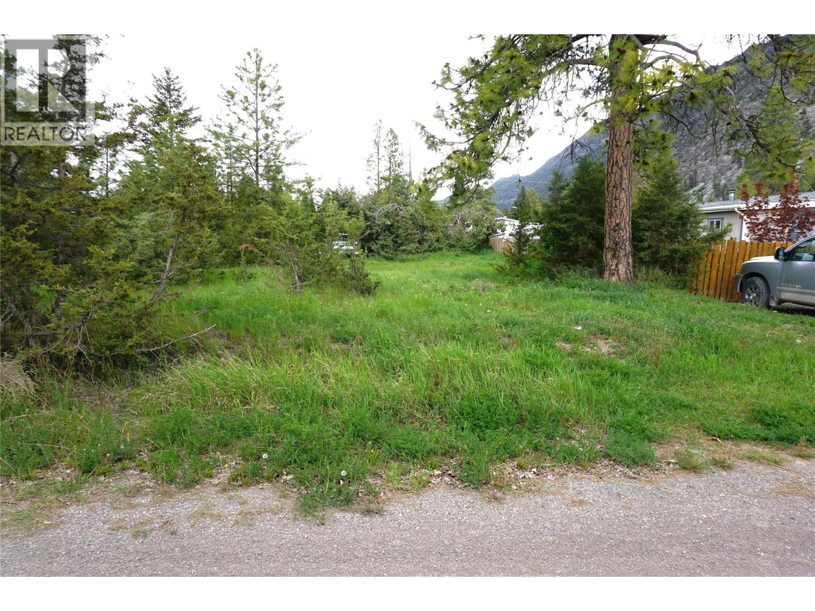 4965 Spruce Avenue Lot# 2, Canal Flats, British Columbia  V0B 1B0 - Photo 3 - 10387827