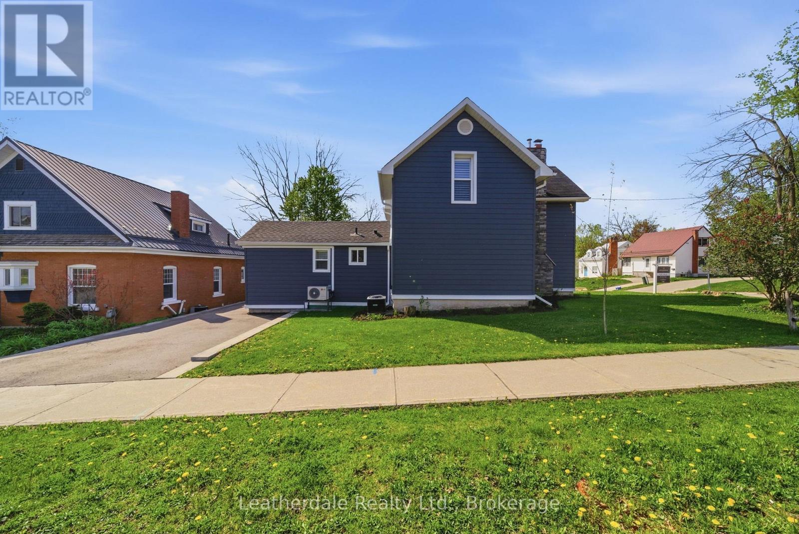 42 Frederick Street, Orillia, Ontario L3V 5W7 - Photo 3 - S13135202