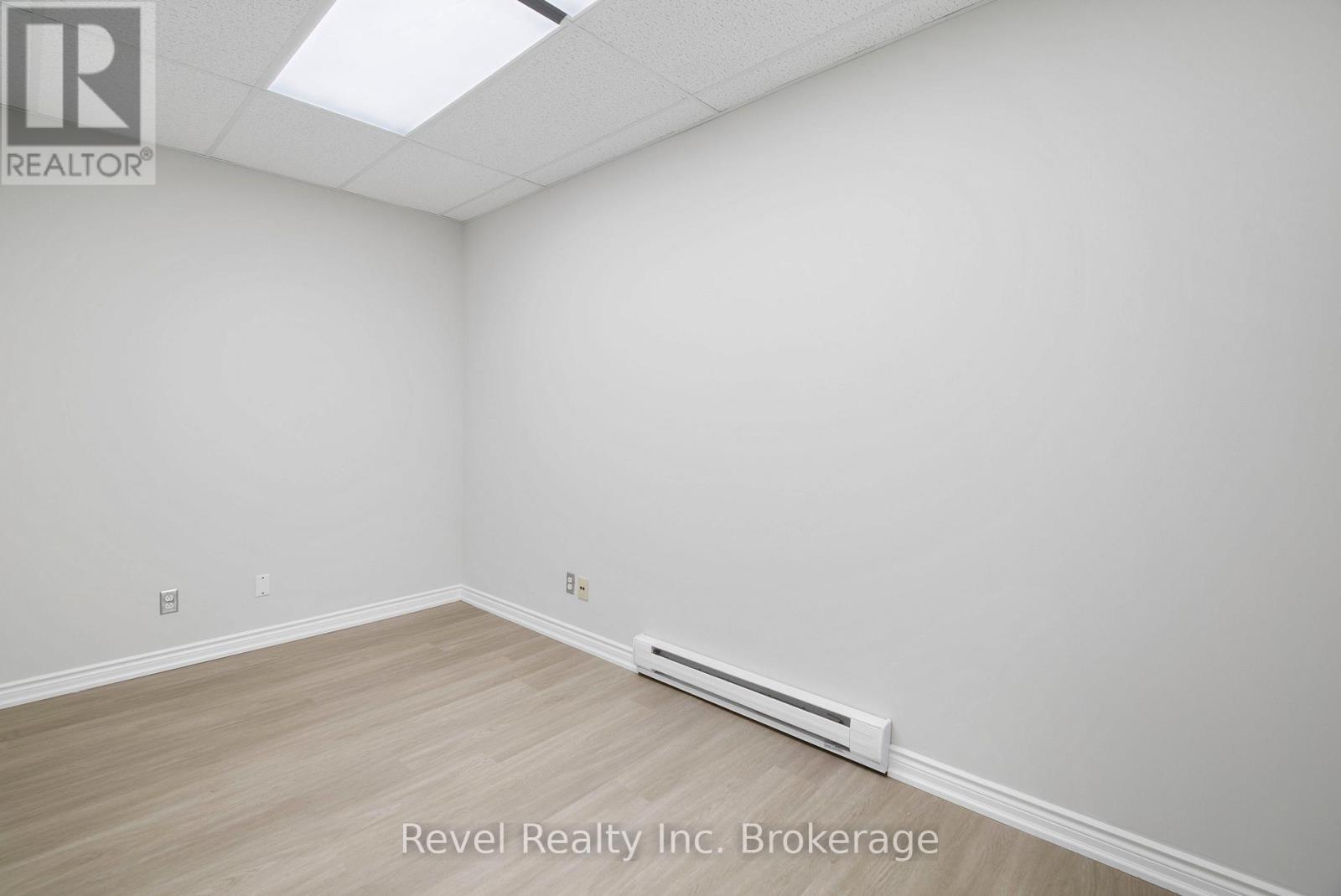 302 - 111 Main Street W, North Bay (Central), Ontario  P1B 2T6 - Photo 11 - X13150556