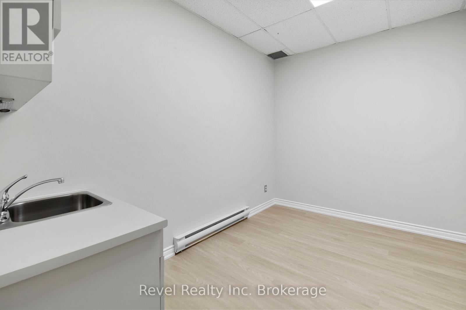 302 - 111 Main Street W, North Bay (Central), Ontario  P1B 2T6 - Photo 15 - X13150556