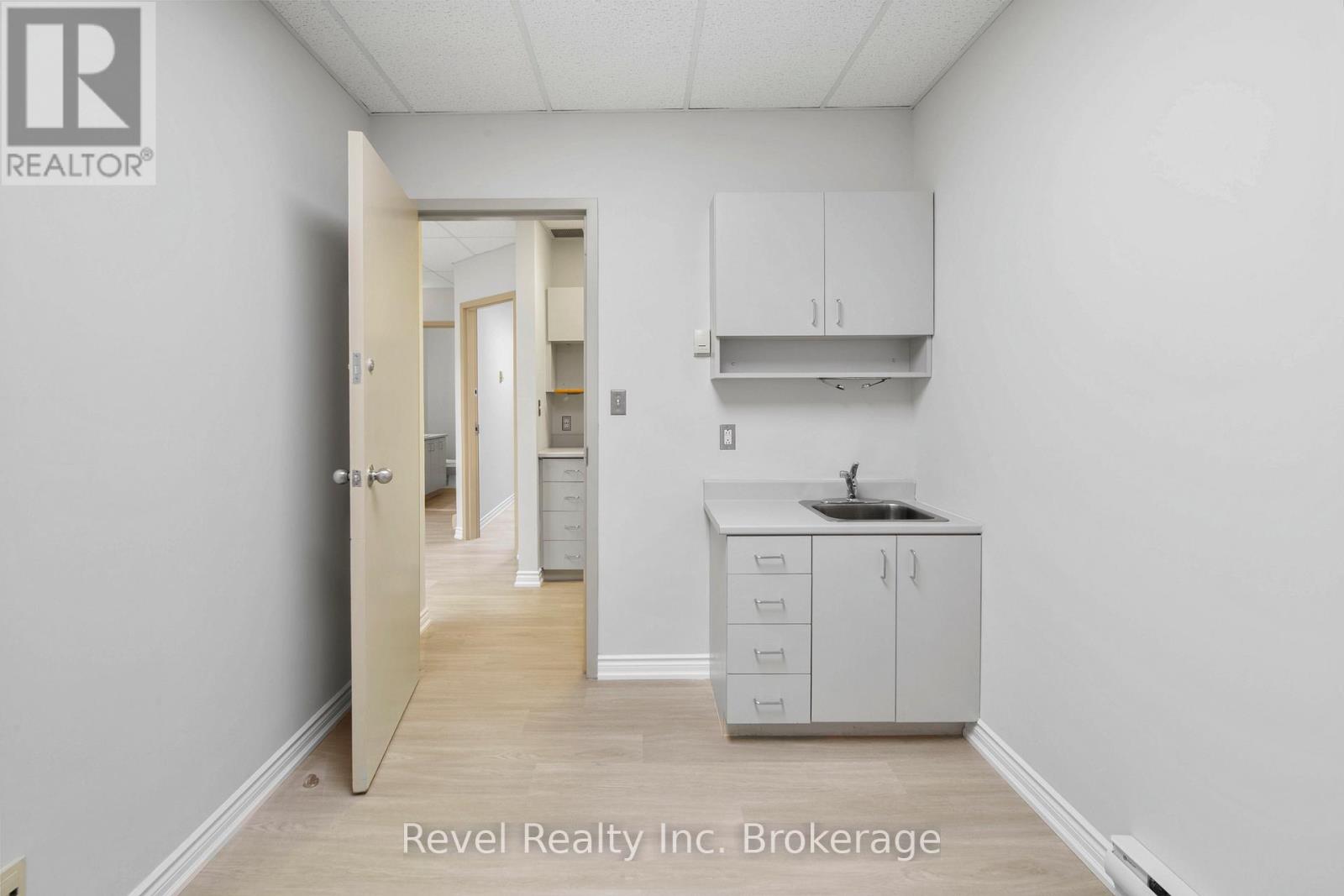 302 - 111 Main Street W, North Bay (Central), Ontario  P1B 2T6 - Photo 16 - X13150556