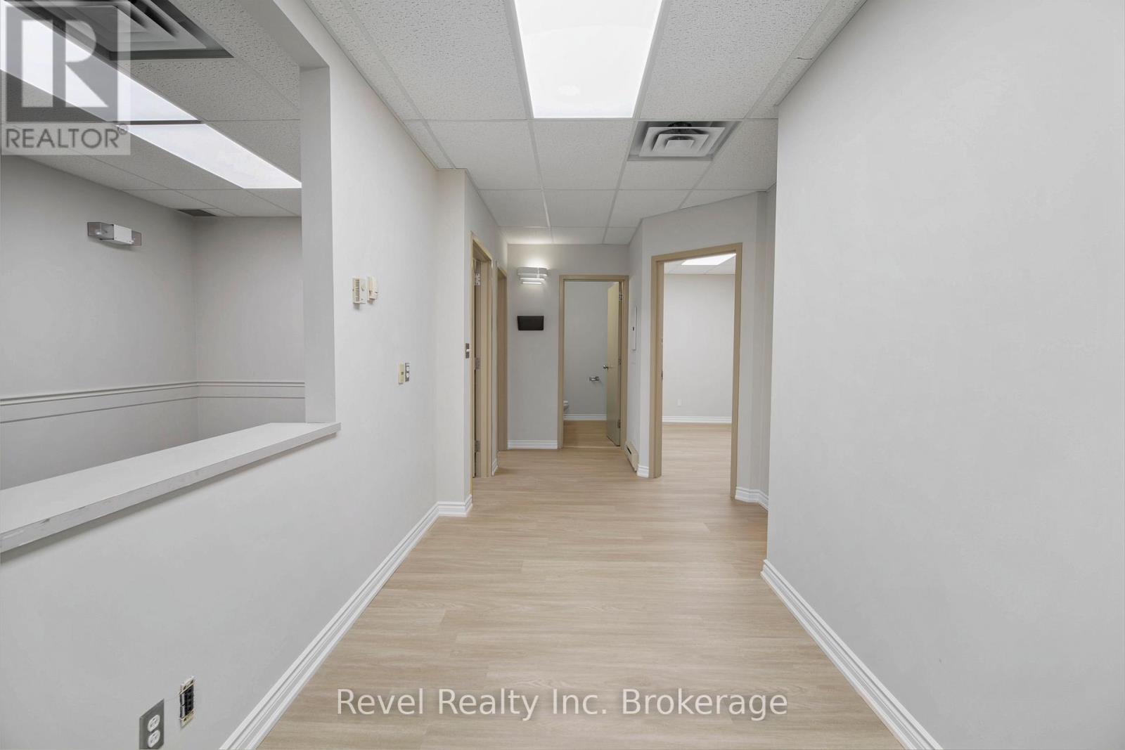 302 - 111 Main Street W, North Bay (Central), Ontario  P1B 2T6 - Photo 4 - X13150556