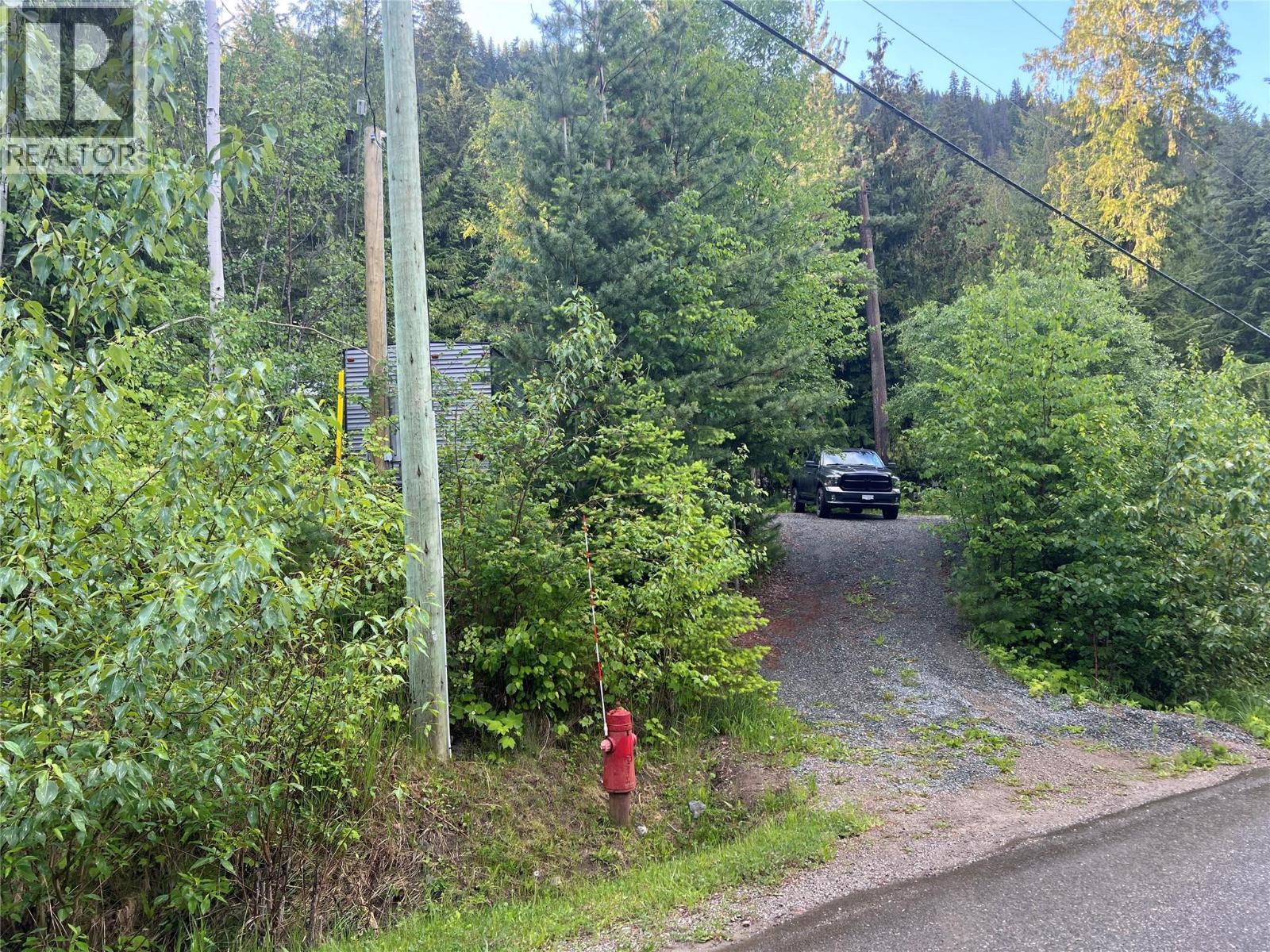 8743 Squilax-Anglemont Road, St. Ives, British Columbia  V0E 1M9 - Photo 5 - 10388165