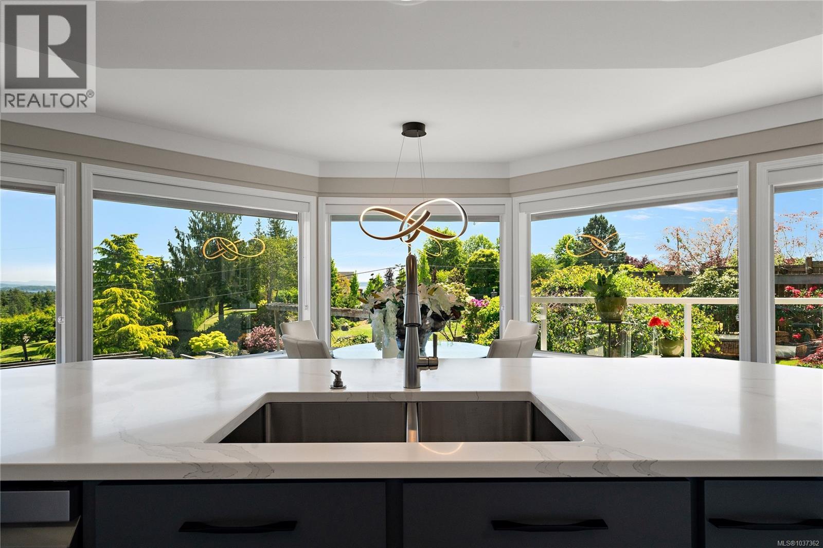 11096 Greenpark Dr, North Saanich, British Columbia  V8L 5N5 - Photo 15 - 1037362