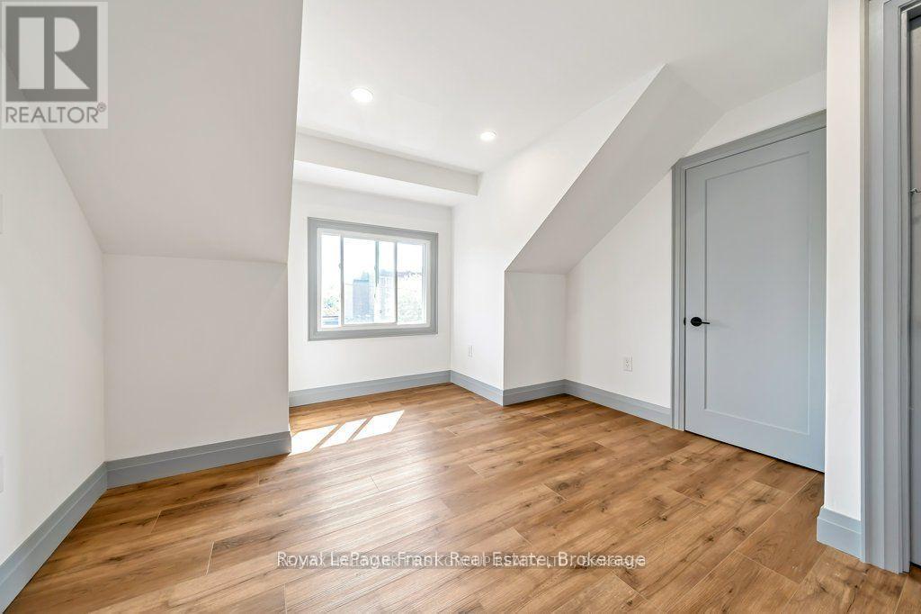 3rd Flr - 622 Simcoe Street N, Oshawa, Ontario  L1G 4V4 - Photo 13 - E13150874