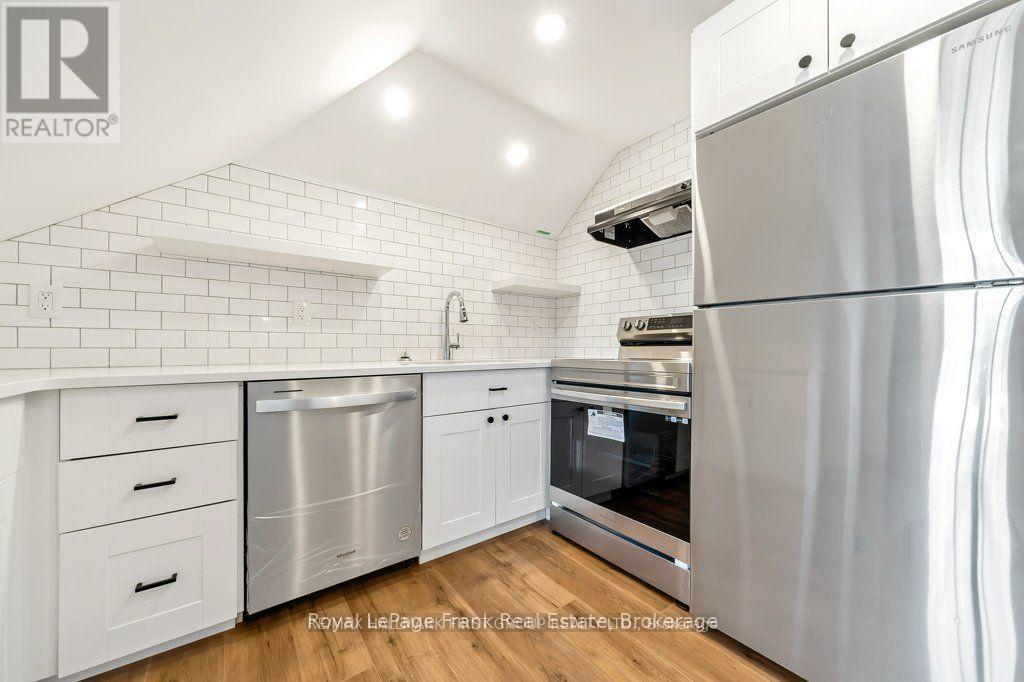 3rd Flr - 622 Simcoe Street N, Oshawa, Ontario  L1G 4V4 - Photo 4 - E13150874
