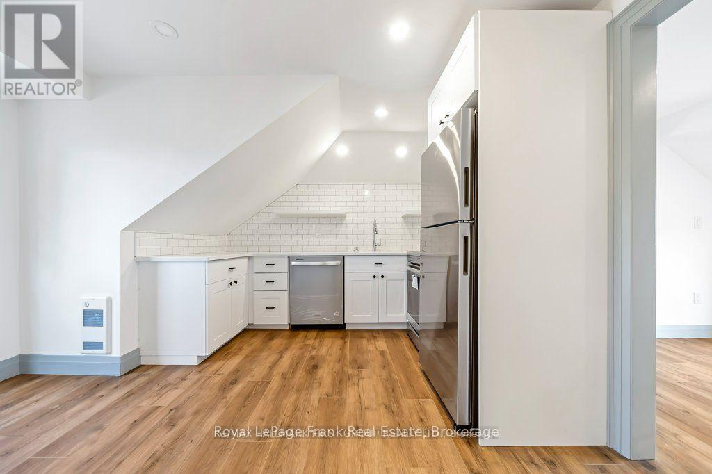 3rd Flr - 622 Simcoe Street N, Oshawa, Ontario  L1G 4V4 - Photo 6 - E13150874