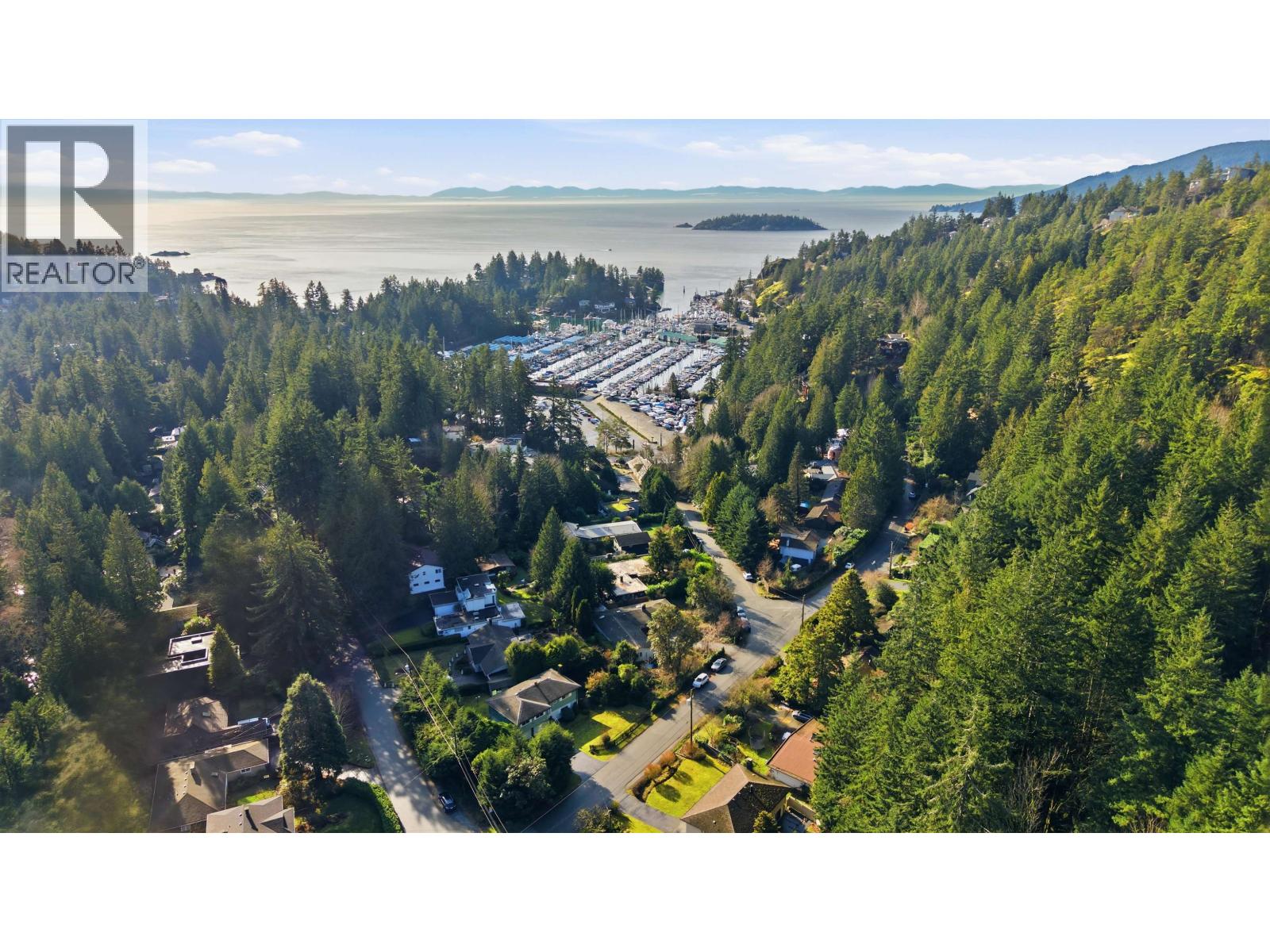 5757 Cranley Drive, West Vancouver, British Columbia  V7W 1S9 - Photo 9 - R3124428