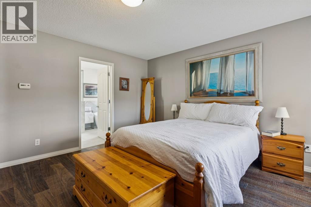 65 Cougarstone Terrace SW, Calgary, Alberta  T3H 5A1 - Photo 21 - A2307925