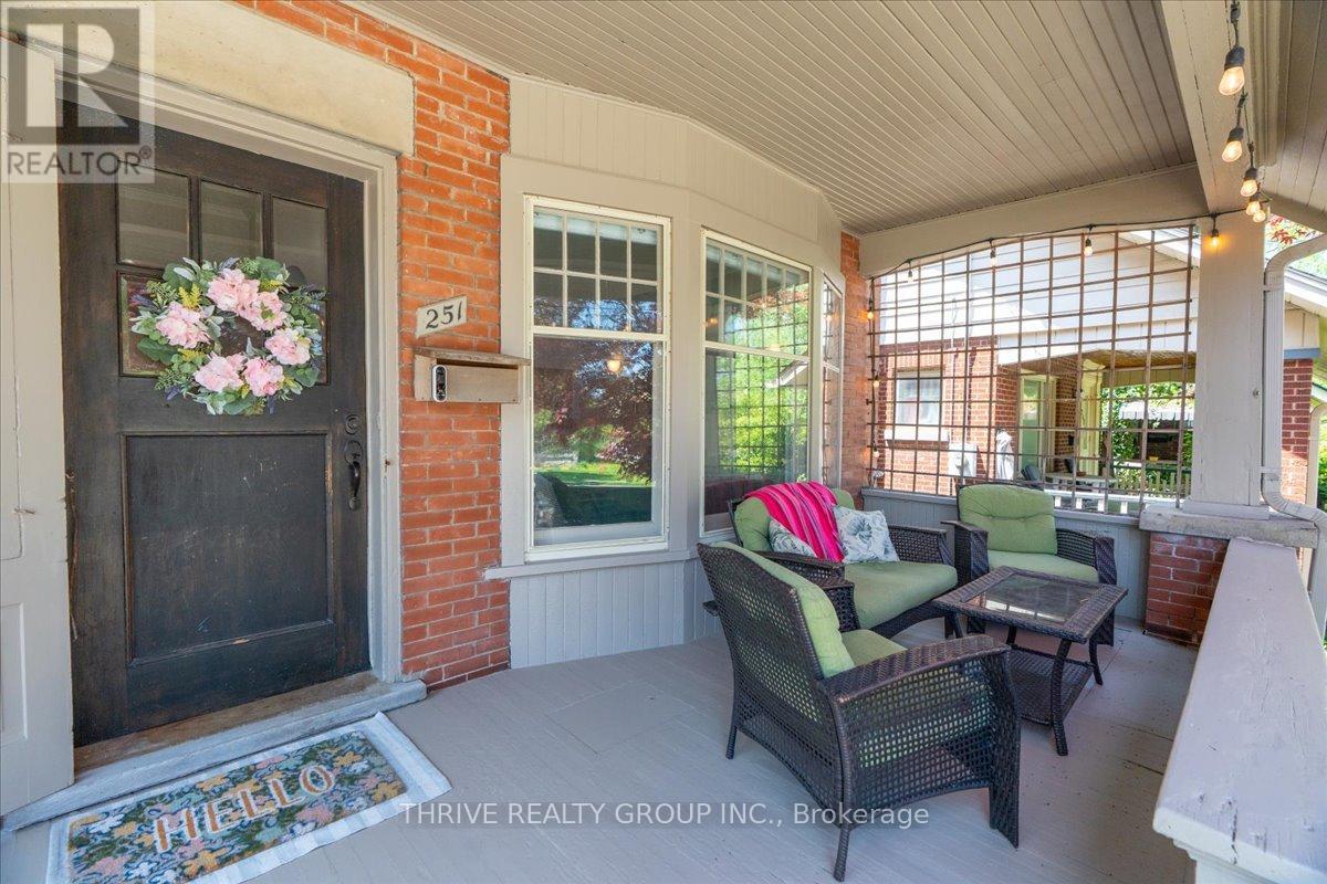 251 Ridout Street S, London South (South F), Ontario  N6C 3Y5 - Photo 5 - X13150446