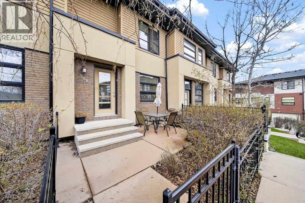 208 Aspen Hills Villas SW, Calgary, Alberta  T3H 0h8 - Photo 2 - A2309590