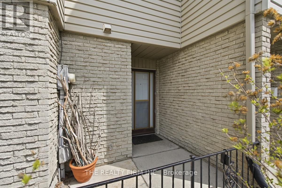 8 - 159 Sandringham Crescent, London South, Ontario  N6C 5A9 - Photo 2 - X13150856