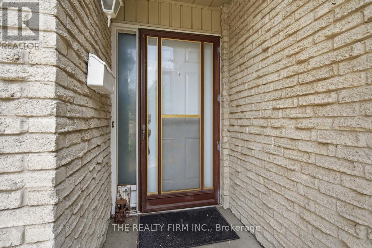 8 - 159 Sandringham Crescent, London South, Ontario  N6C 5A9 - Photo 3 - X13150856