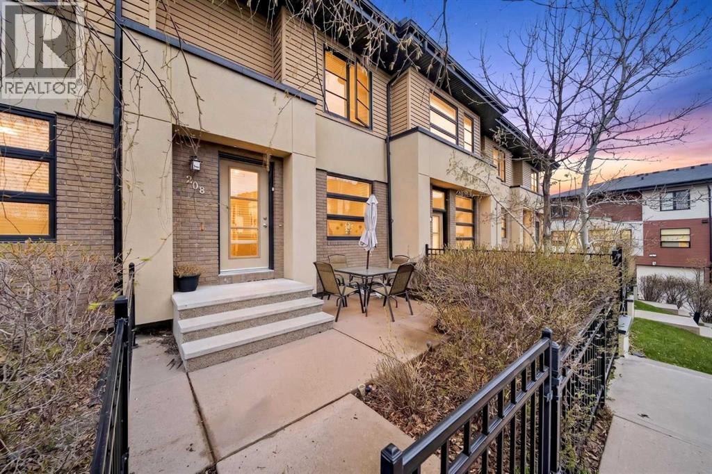 208 Aspen Hills Villas SW, Calgary, Alberta  T3H 0h8 - Photo 3 - A2309590