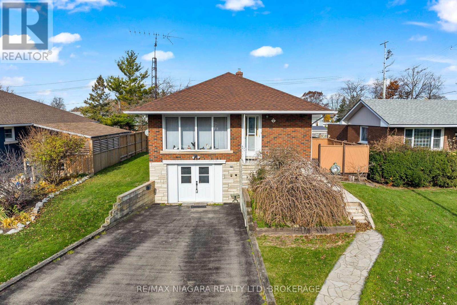 7 SOUTH CRESCENT, Port Colborne, Ontario