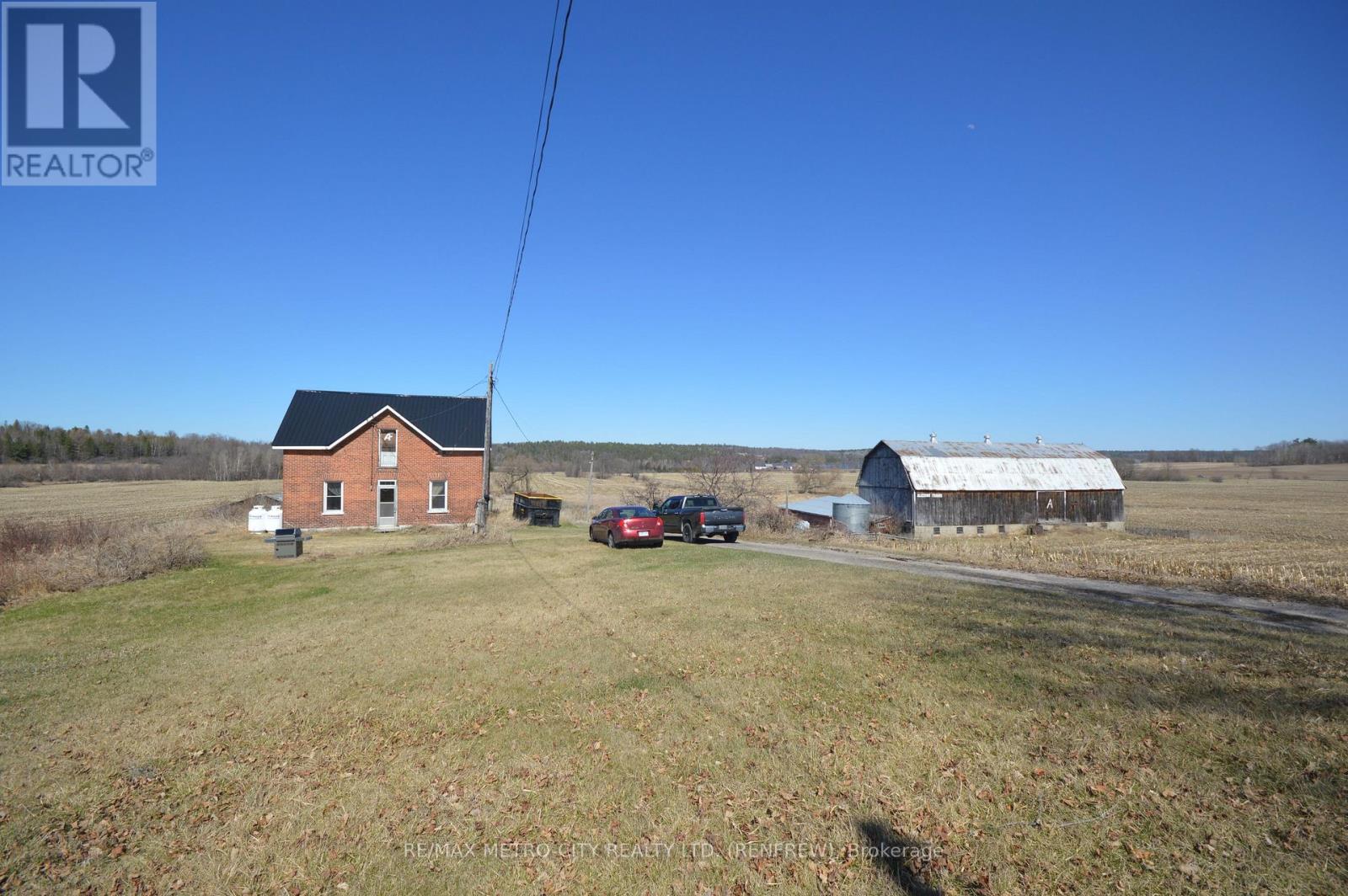 20250 Highway 17 Highway, Whitewater Region, Ontario  K0J 1K0 - Photo 2 - X12572326