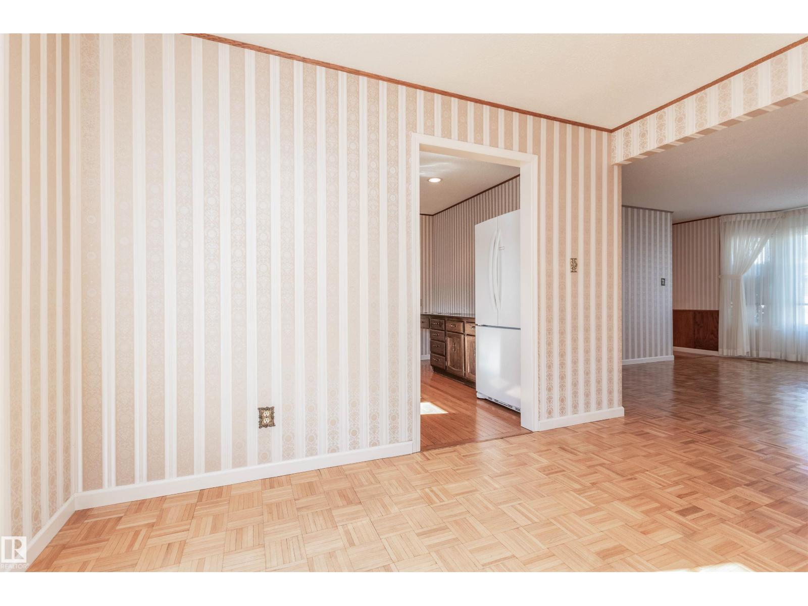 13319 30 St Nw Nw, Edmonton, Alberta  T5A 3A1 - Photo 10 - E4488789