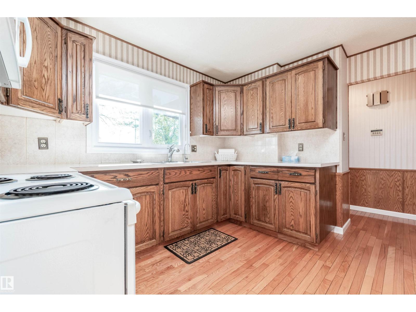 13319 30 St Nw Nw, Edmonton, Alberta  T5A 3A1 - Photo 11 - E4488789