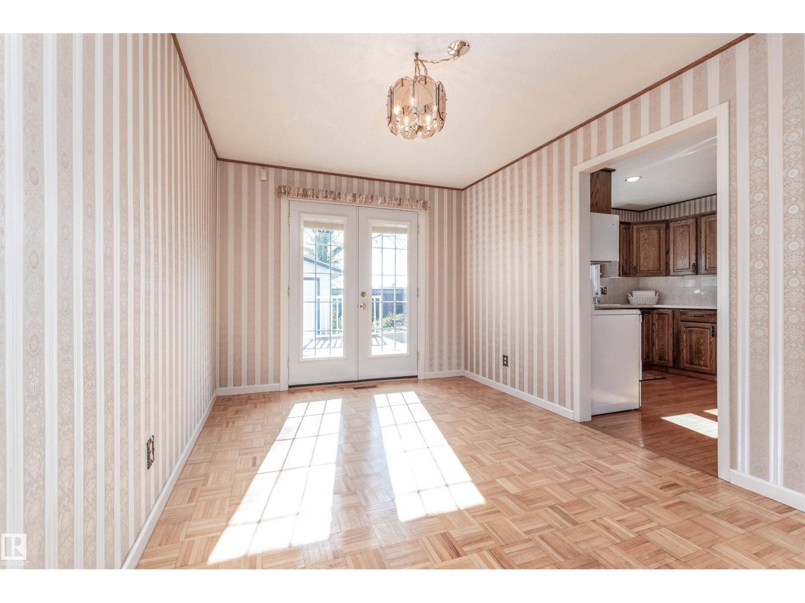 13319 30 St Nw Nw, Edmonton, Alberta  T5A 3A1 - Photo 9 - E4488789