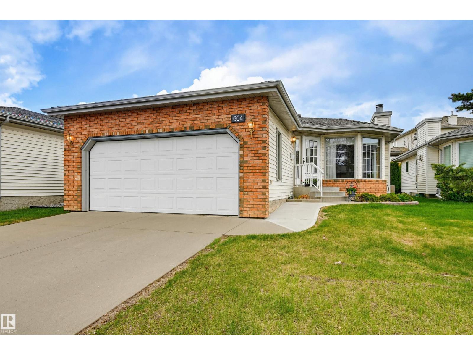 604 REVELL WD NW, edmonton, Alberta