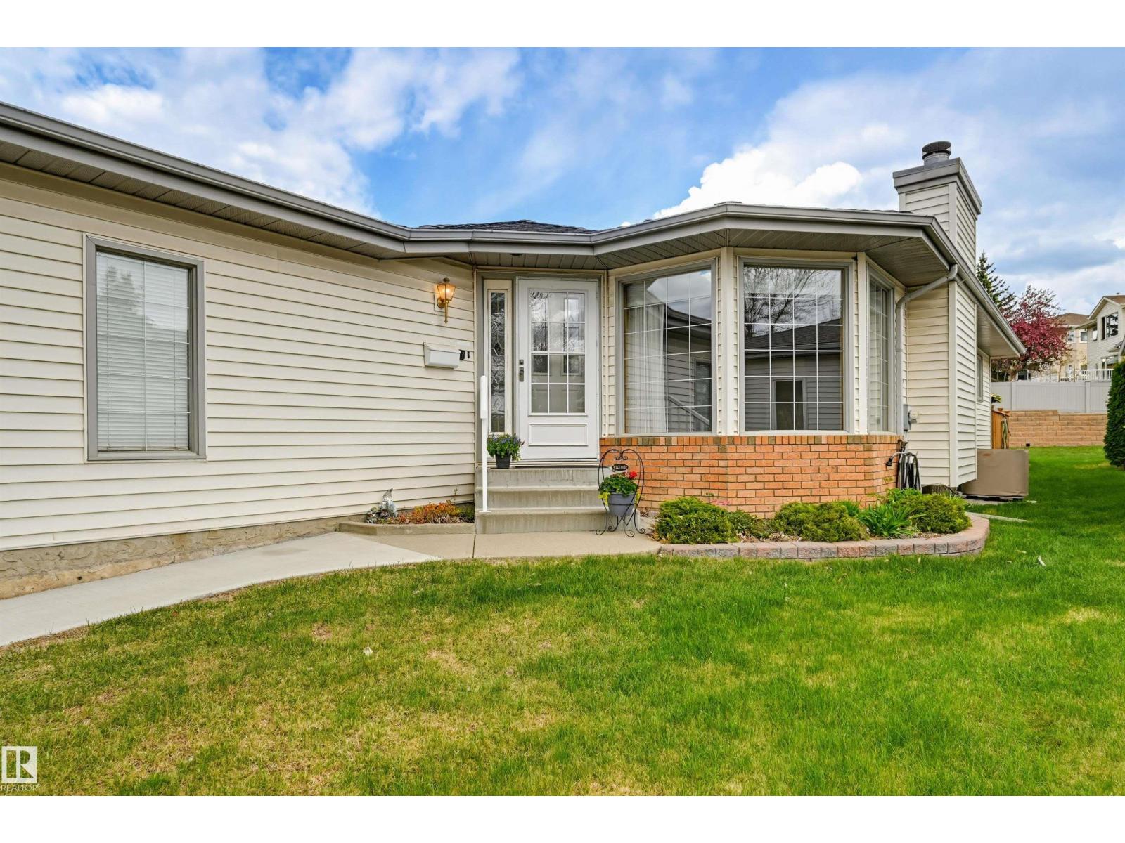 604 Revell Wd Nw, Edmonton, Alberta  T6R 2H9 - Photo 4 - E4488793
