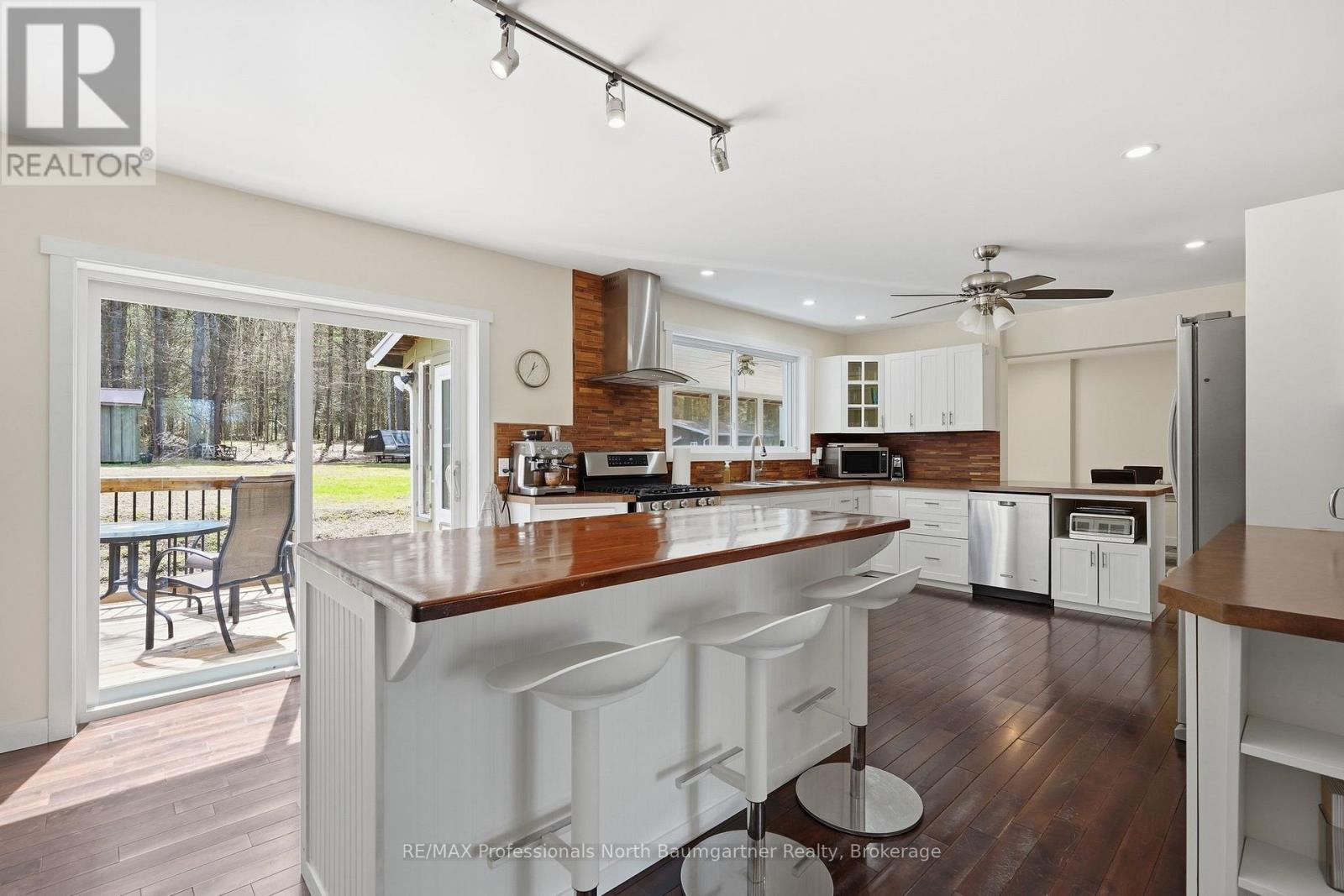 1506 Kashagawigamog Lake Road, Minden Hills, Ontario  K0M 2K0 - Photo 14 - X13150672