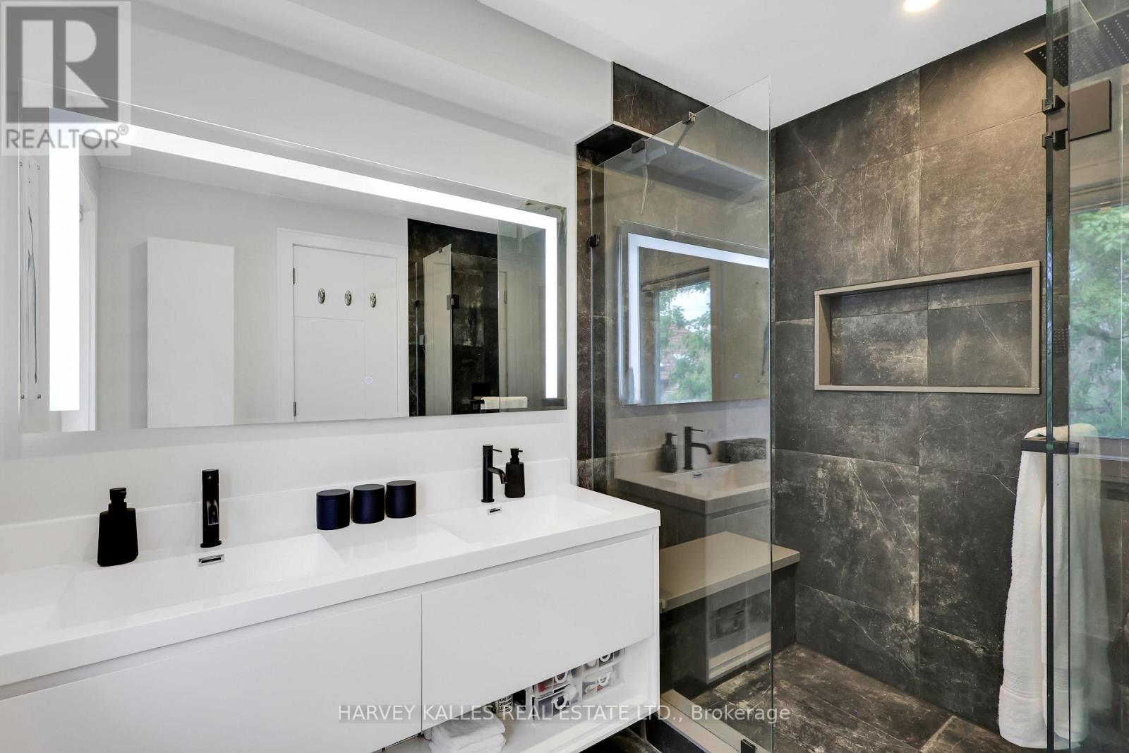 35 Wilmington Avenue, Toronto, Ontario  M3H 5J1 - Photo 25 - C13150666