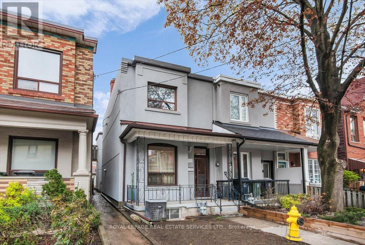 215 CLINTON STREET, Toronto, Ontario