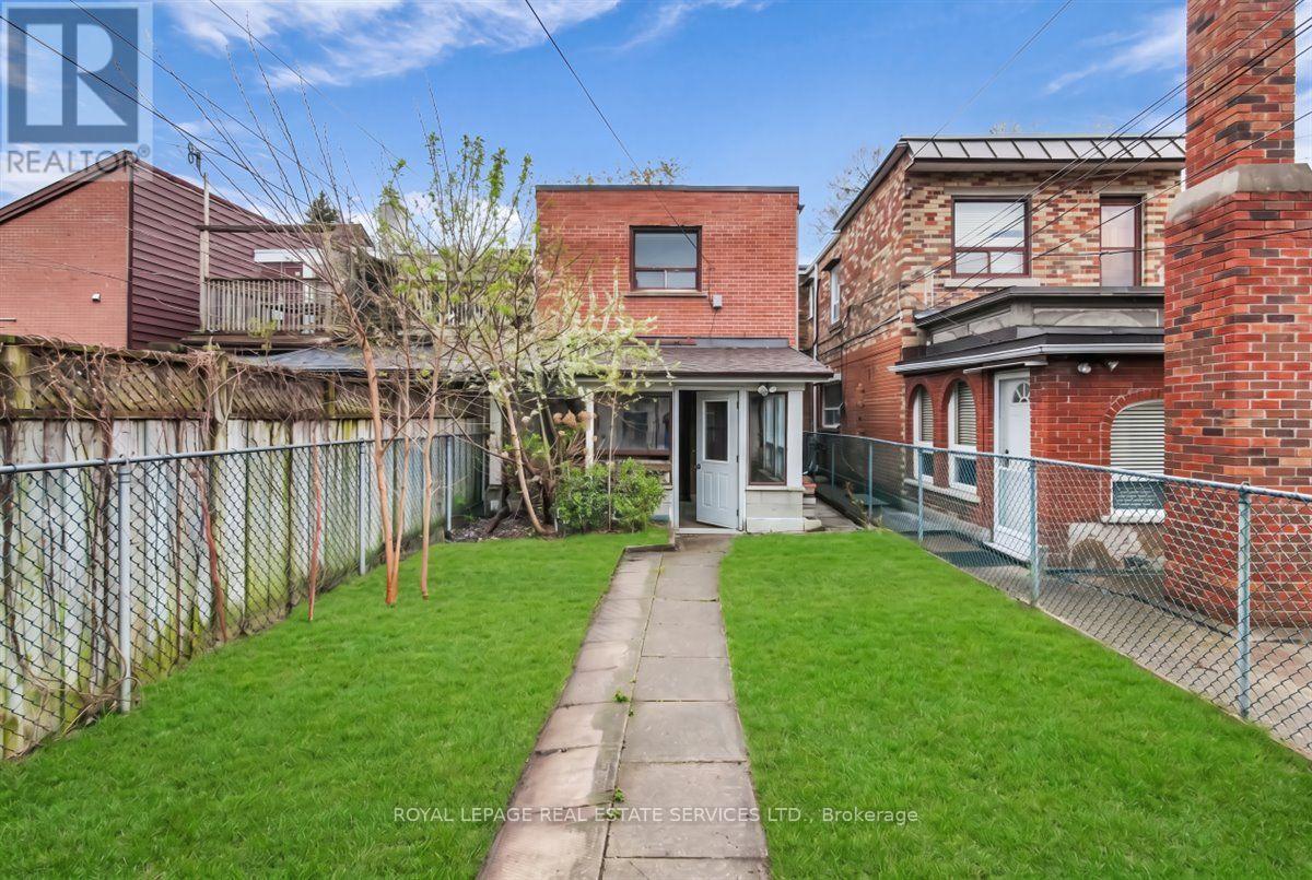 215 Clinton Street, Toronto, Ontario  M6G 2Y4 - Photo 22 - C13150742