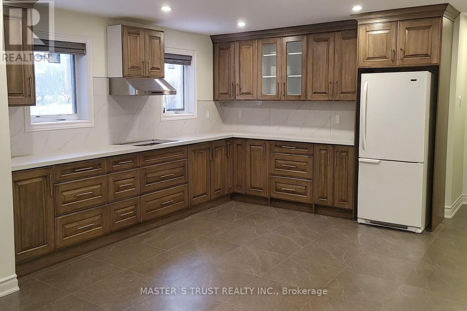 2 Chipwood Crescent, Toronto, Ontario  M2J 3X7 - Photo 2 - C13150848