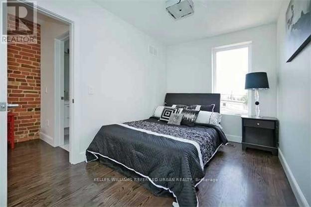 289 Barton Avenue, Toronto, Ontario  M6G 1R5 - Photo 10 - C13150868