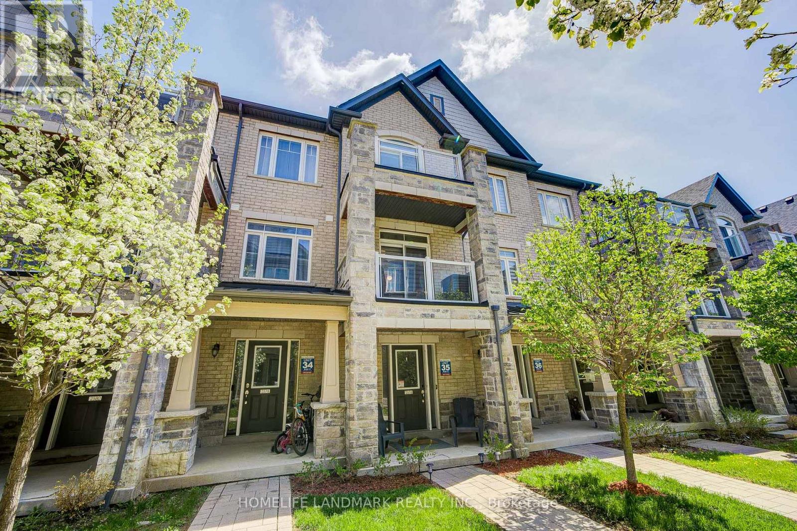 2576 Ladyfern Crossing, Pickering, Ontario L1X 0E6 - Photo 3 - E13150602