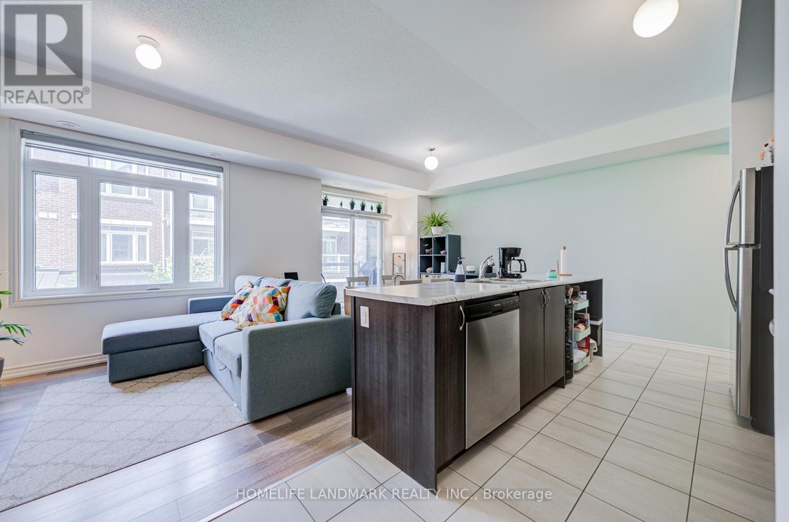 2576 Ladyfern Crossing, Pickering, Ontario L1X 0E6 - Photo 7 - E13150602