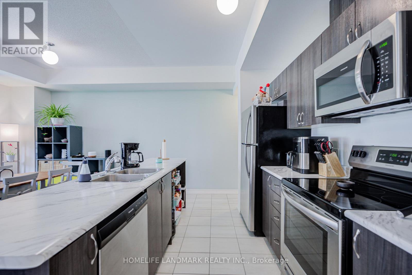 2576 Ladyfern Crossing, Pickering, Ontario L1X 0E6 - Photo 8 - E13150602