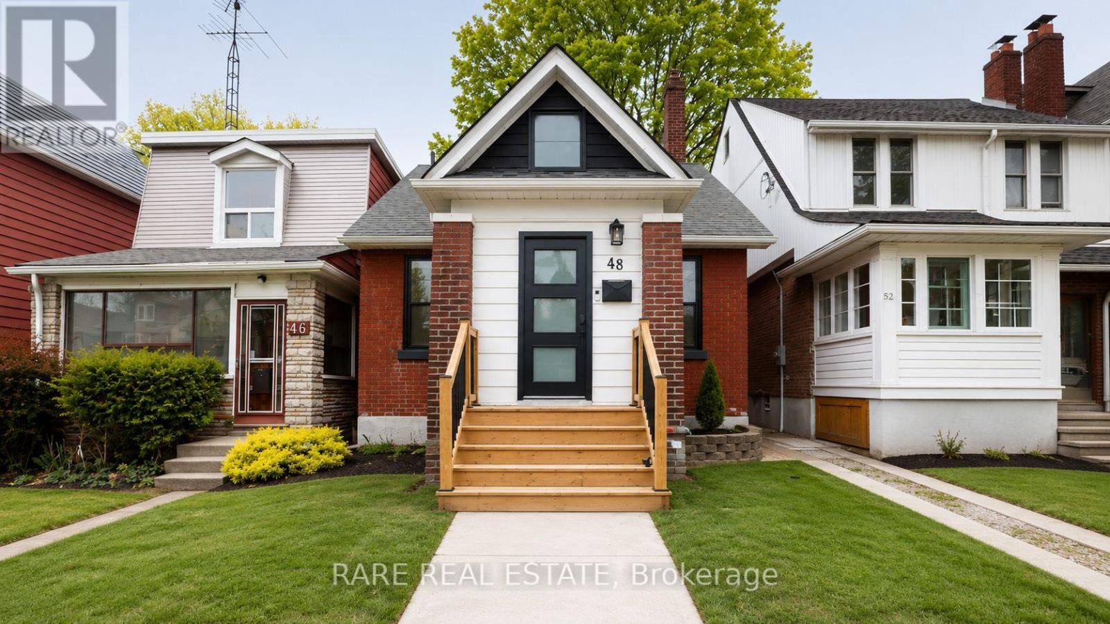 48 REDWOOD AVENUE, Toronto, Ontario