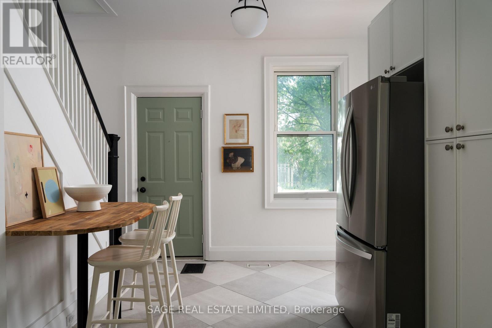 300 Westlake Avenue, Toronto, Ontario  M4C 4T6 - Photo 12 - E13150706