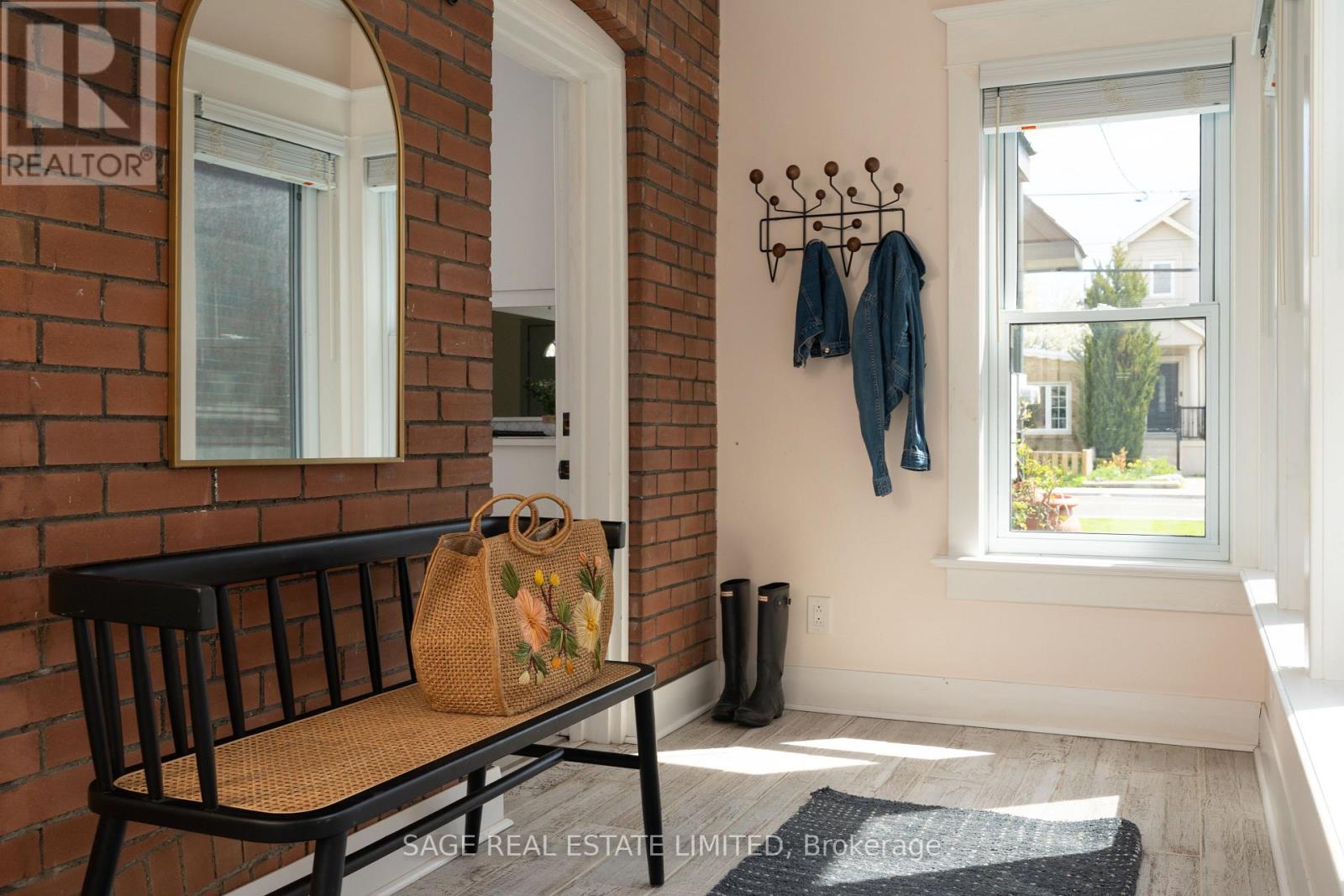 300 Westlake Avenue, Toronto, Ontario  M4C 4T6 - Photo 3 - E13150706