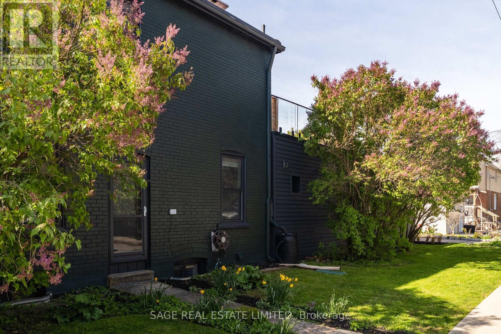 300 Westlake Avenue, Toronto, Ontario  M4C 4T6 - Photo 35 - E13150706