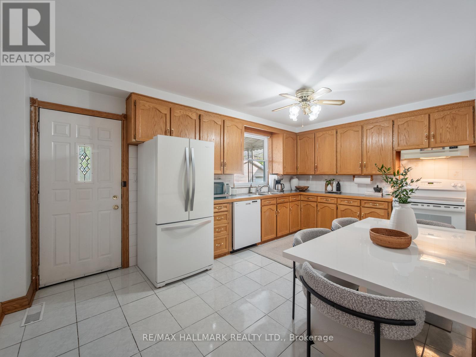 453 Jones Avenue, Toronto, Ontario  M4J 3G7 - Photo 11 - E13150722