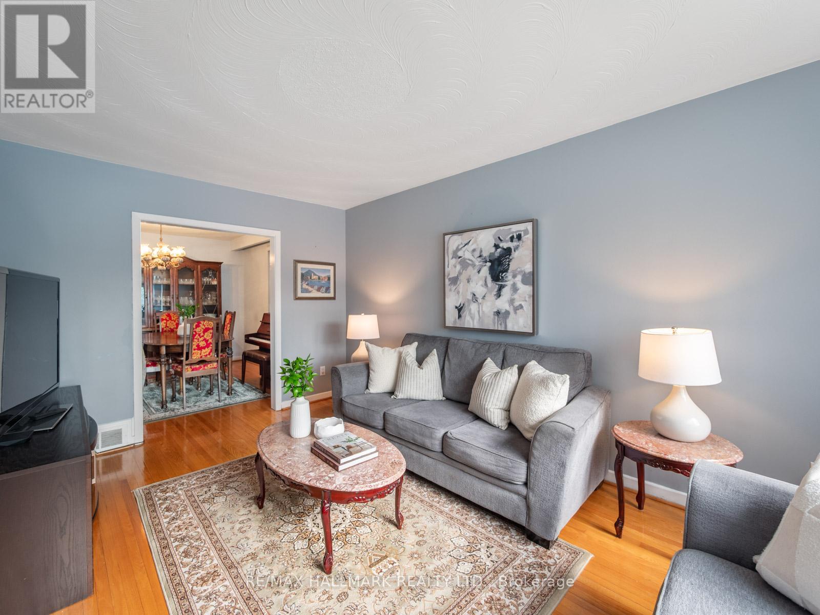 453 Jones Avenue, Toronto, Ontario  M4J 3G7 - Photo 3 - E13150722