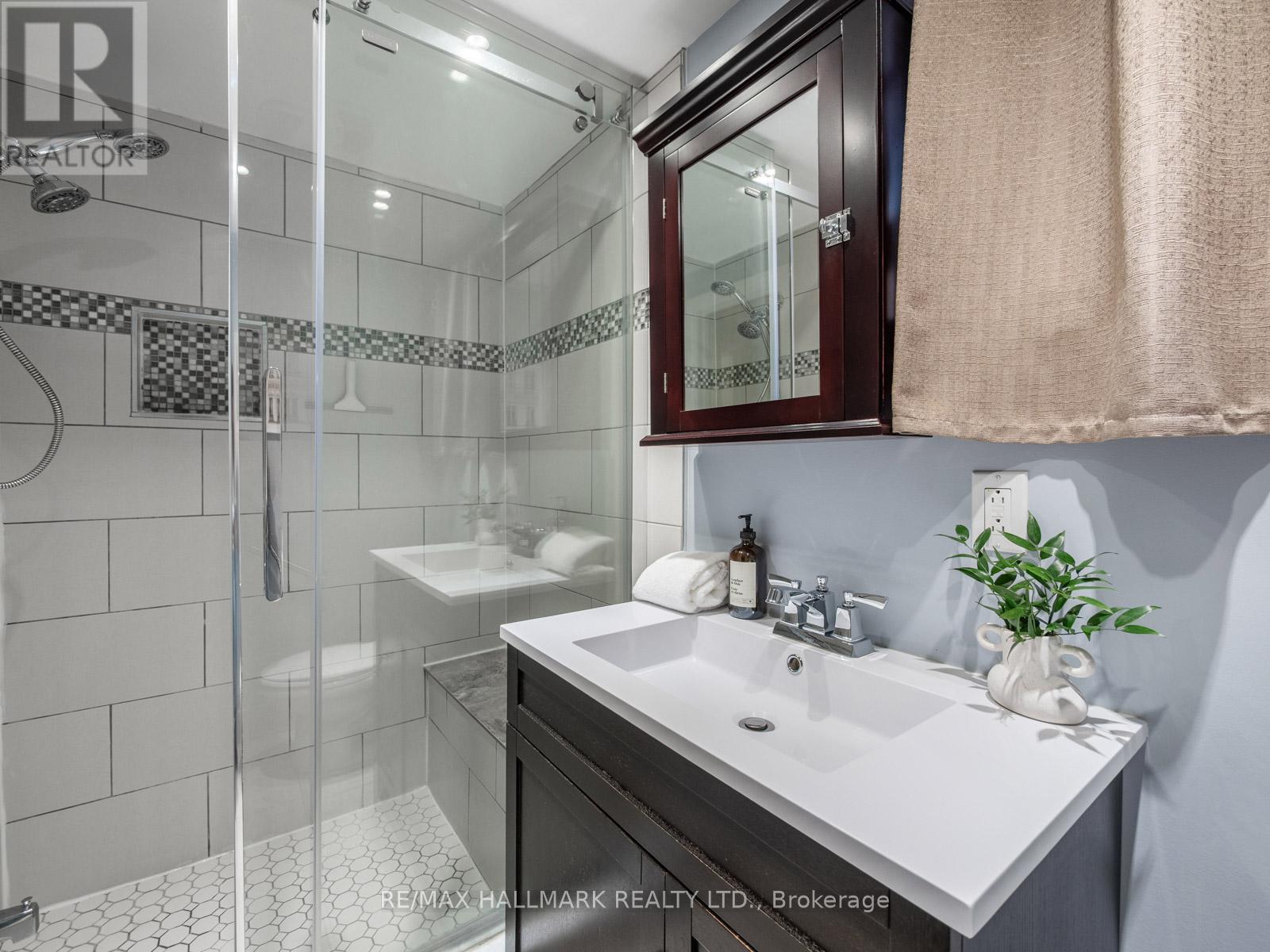 453 Jones Avenue, Toronto, Ontario  M4J 3G7 - Photo 42 - E13150722