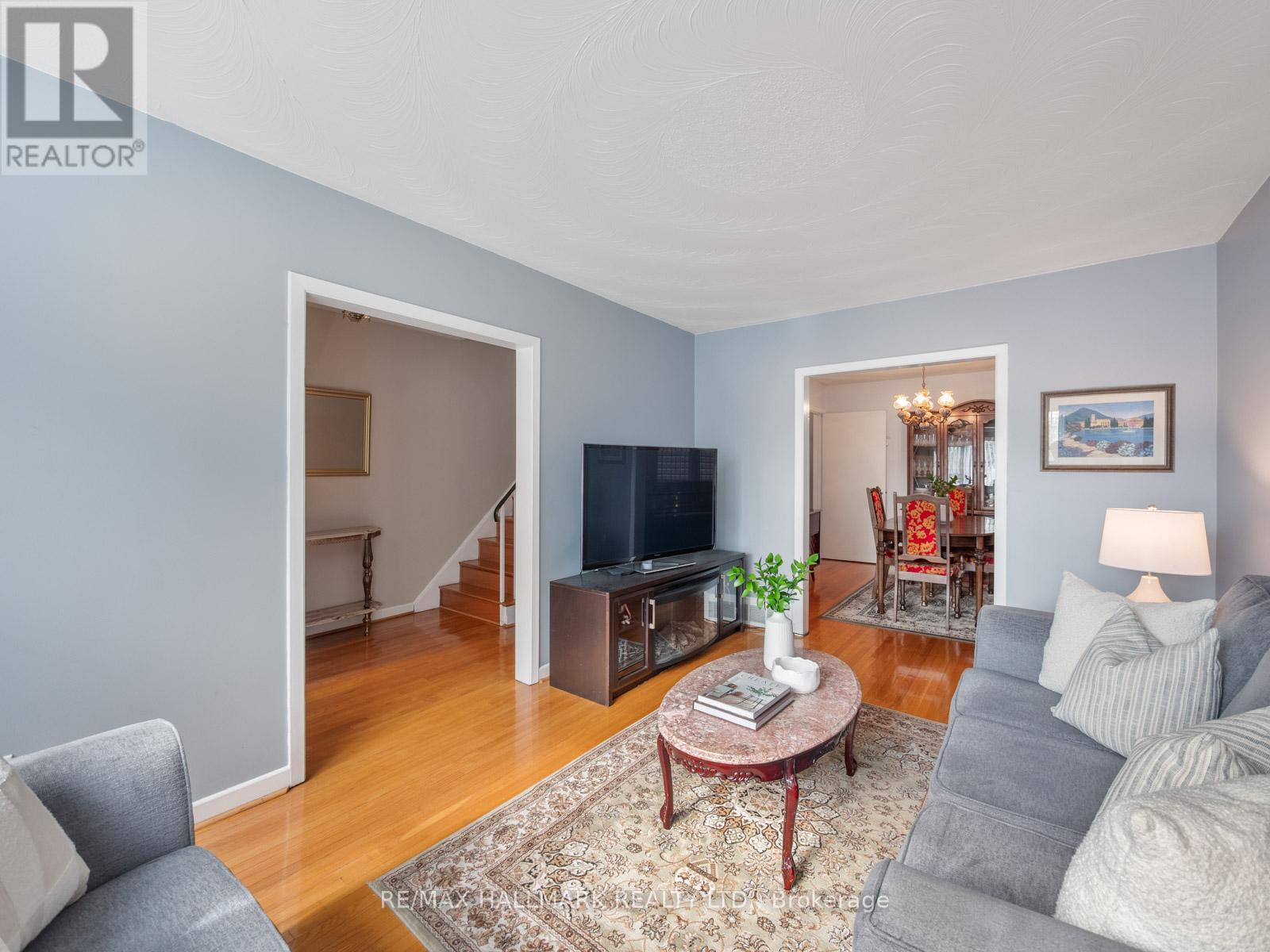453 Jones Avenue, Toronto, Ontario  M4J 3G7 - Photo 7 - E13150722