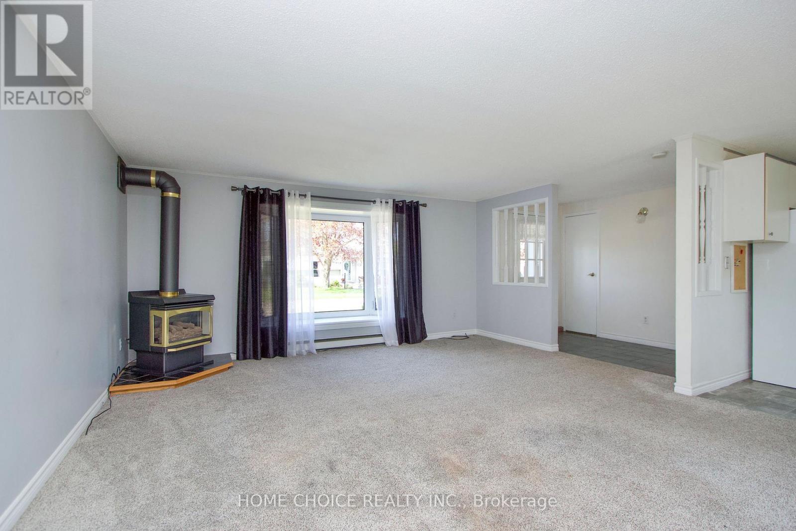 46 Fairway Drive, Clarington, Ontario  L1B 1B3 - Photo 7 - E13150842