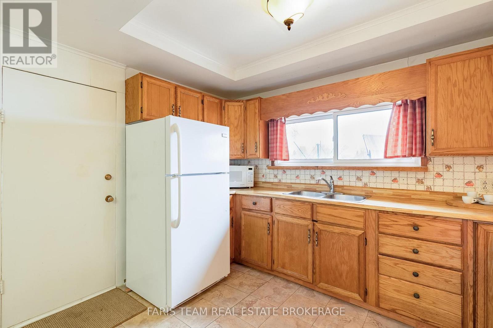 148 Hoyt Avenue, Tay, Ontario  L0K 2A0 - Photo 9 - S13126260