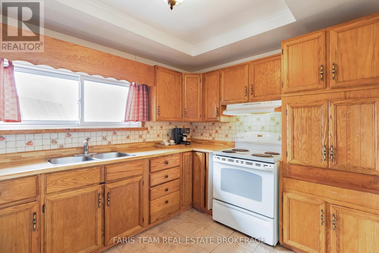 148 Hoyt Avenue, Tay, Ontario  L0K 2A0 - Photo 10 - S13126260