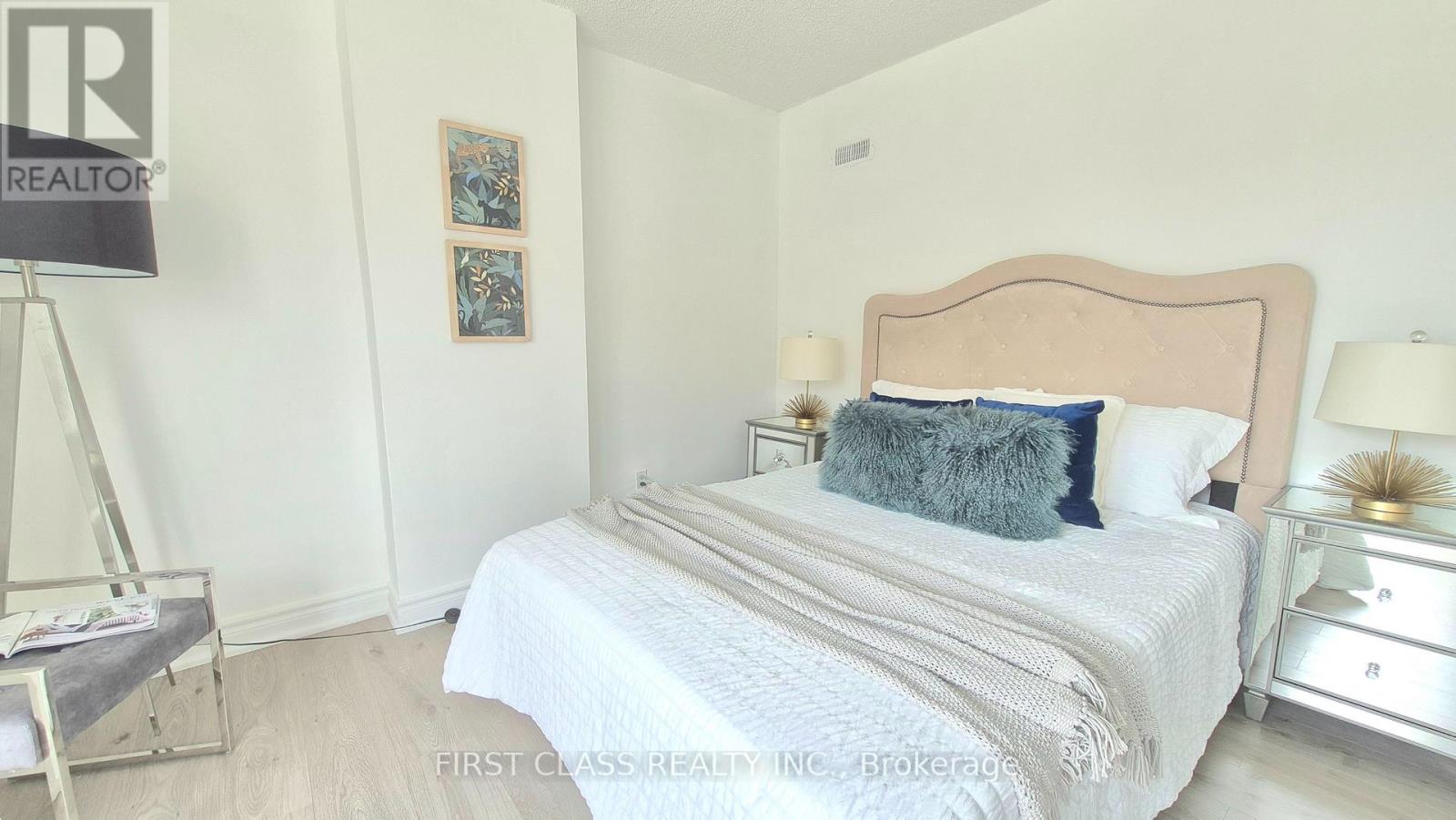 356 Wallace Avenue, Toronto, Ontario  M6P 3P2 - Photo 21 - W13028384