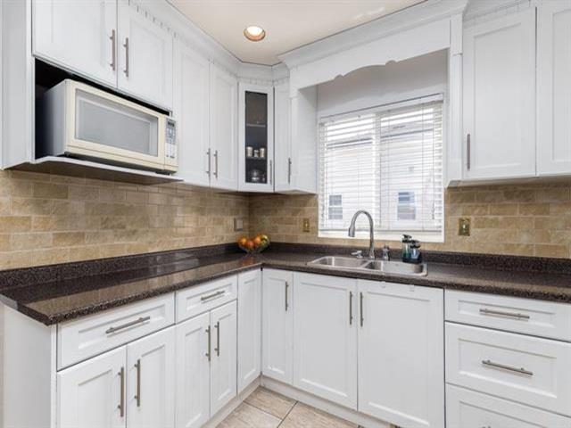 Upper House 82xx 167a Street, Surrey, British Columbia  V4N 3H5 - Photo 3 - R3125708