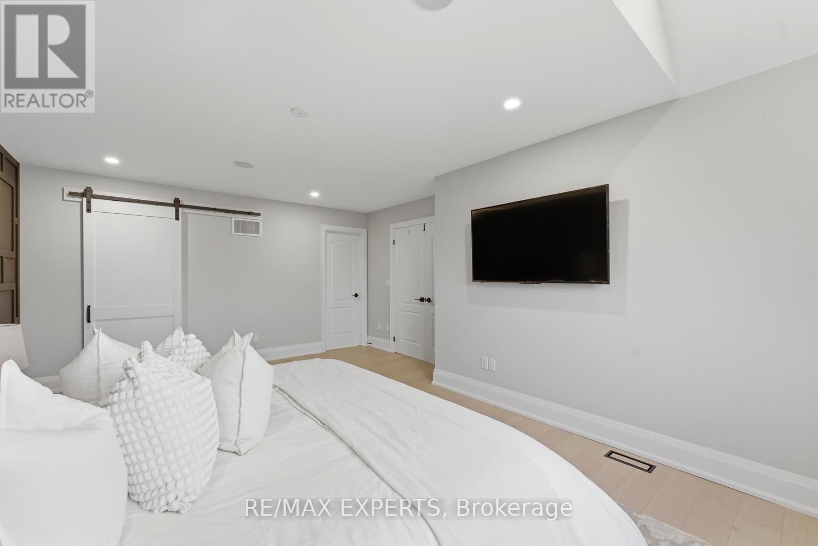 56 Mapledown Way, Vaughan, Ontario  L6A 4A8 - Photo 35 - N13150620