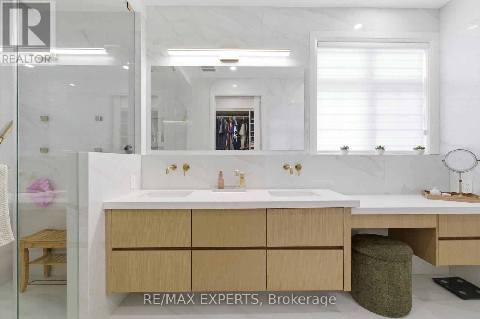 12 Valley Point Crescent, King, Ontario  L7B 0B7 - Photo 25 - N13150676