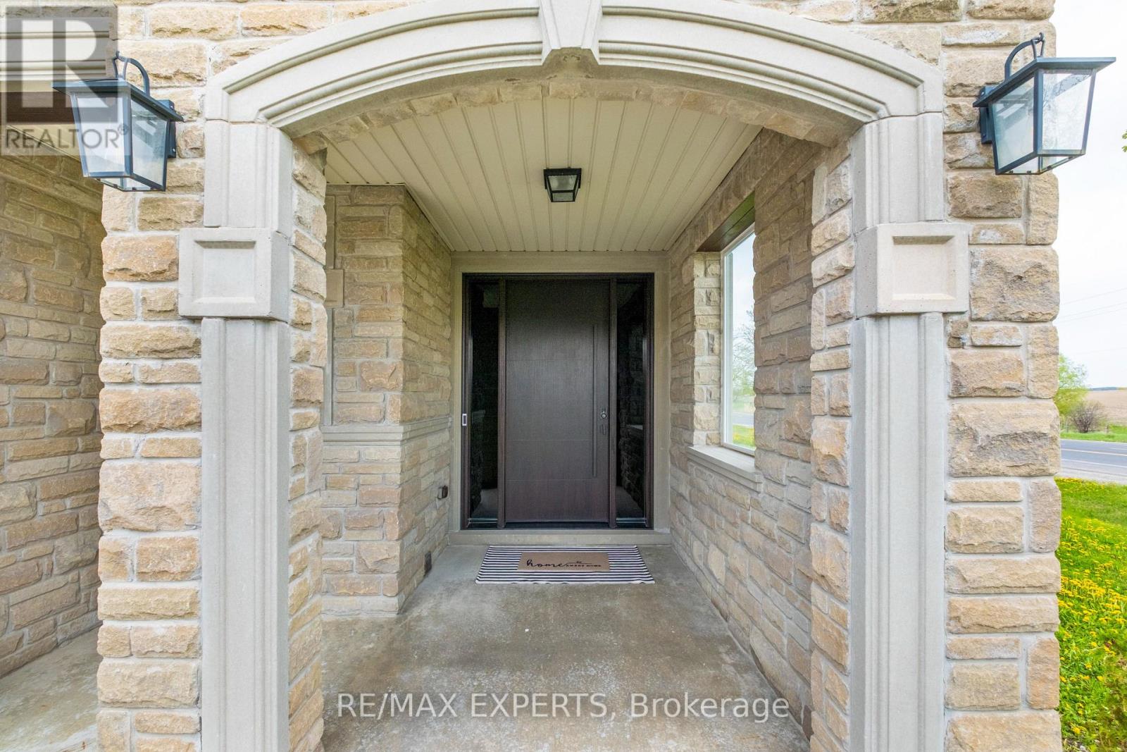 12 Valley Point Crescent, King, Ontario  L7B 0B7 - Photo 3 - N13150676